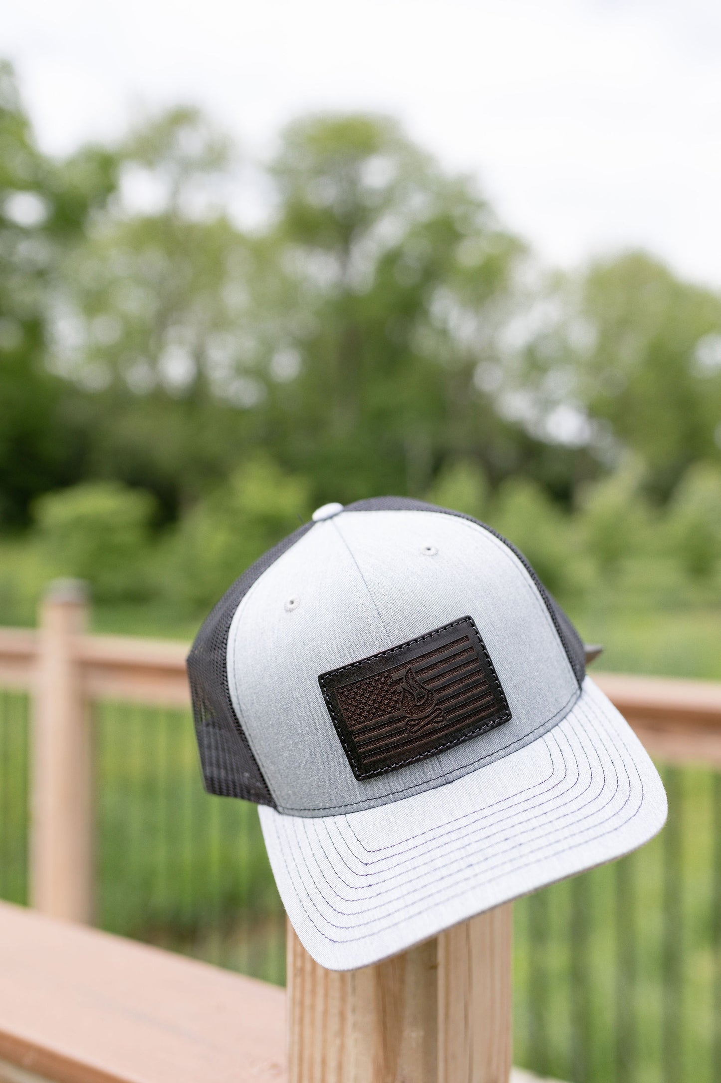 Bonfire Flag Grey/Black Snapback